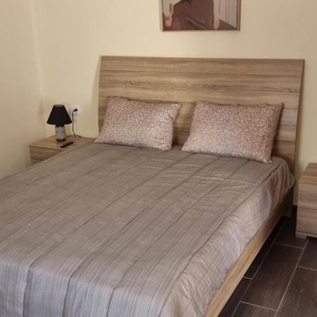 Fifi'S Luxury Apartment Platanés Kültér fotó