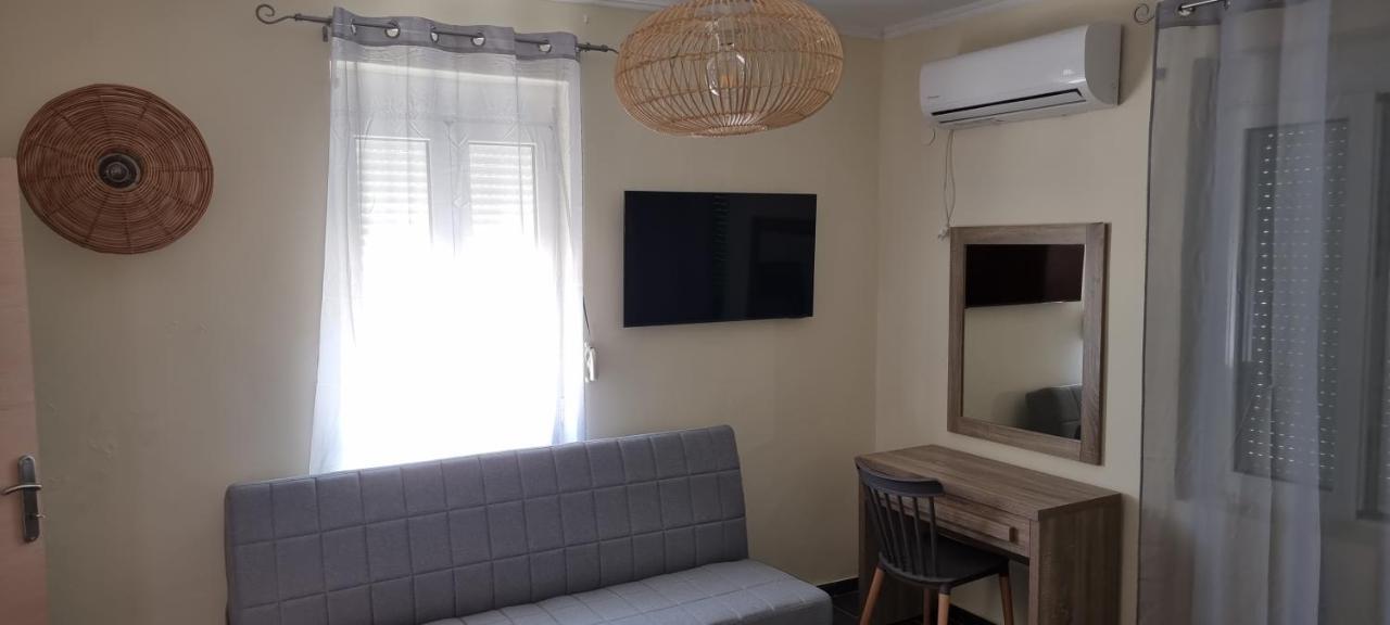 Fifi'S Luxury Apartment Platanés Kültér fotó